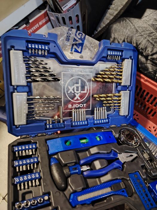 Комплект свредла, битове и инструменти LUX, 101 части