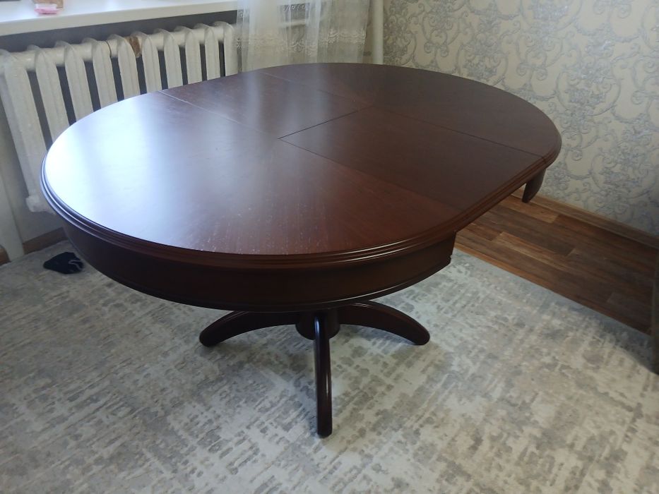 Продам стол в отличном состоянии