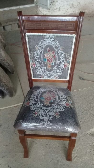 Stul yangi Yong'oq Chinor ishlab chiqaruvchidan optom narxda