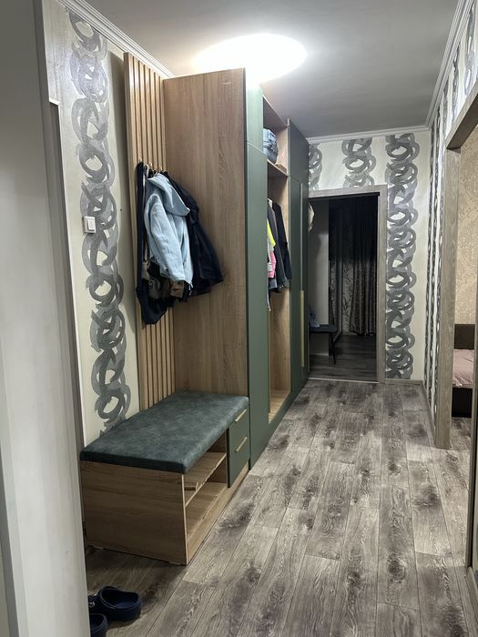 Продам прихожую