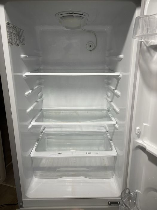 Продаю холодильник