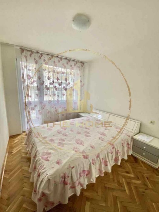 Дава се под наем Четиристаен апартамент в Варна, Център - 130 кв.м за 747.66 € - Снимка #8
