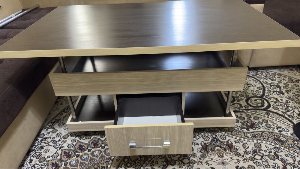 Продаётся столик журнальный