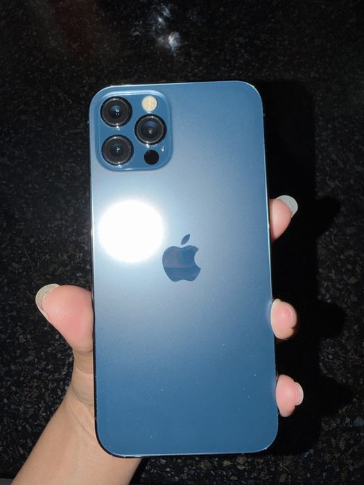 Продам Iphone 12 Pro 128 Gb