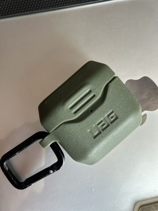 Uag husa antibateriana din silicon pentru Airpods 3