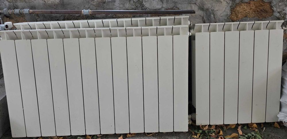 Продавам печка на дърва,3бр. радиатори и 2бр. интериорни врати