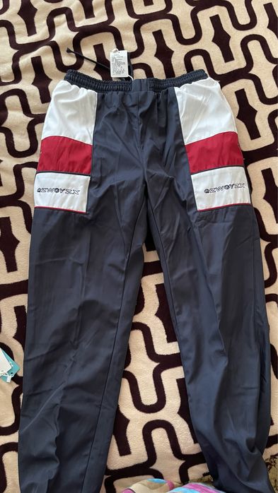 Продам спортивный костюм