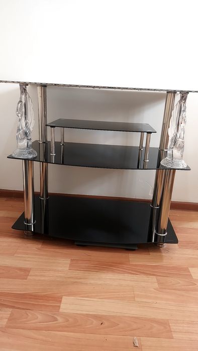 Стеклянная  тумба  под телевизор