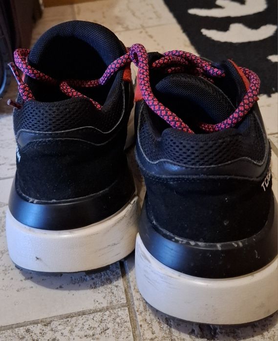 Togoshi сникърси