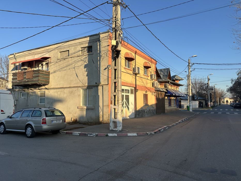 De vanzare spatiu comercial + locuință  amprenta totala 530 mp