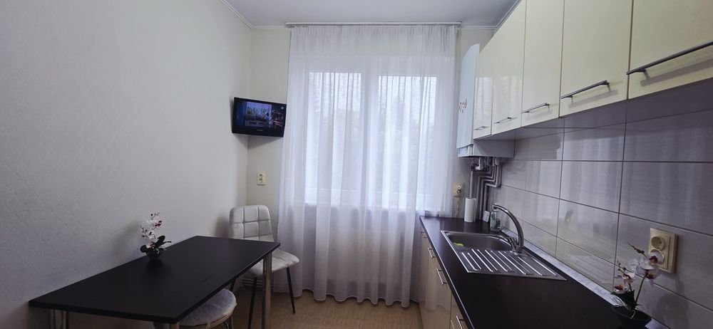 Inchiriez apartament 3 camere zona Milea- Calea Dumbravii