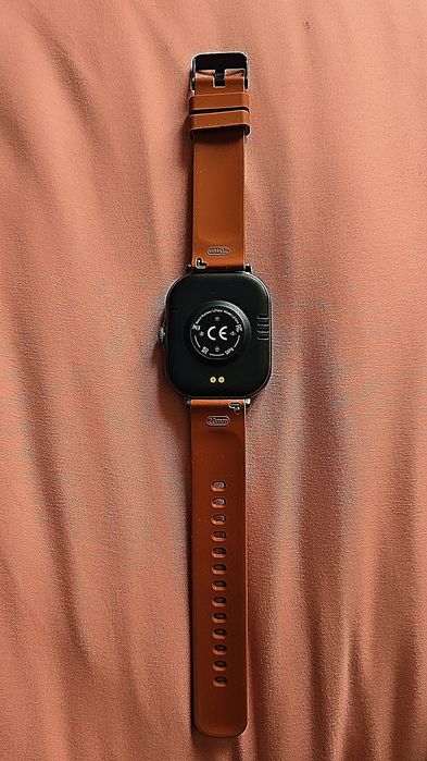 Smartwatch nou maro