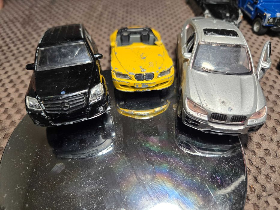 Лот метални колички , за 20лв общо