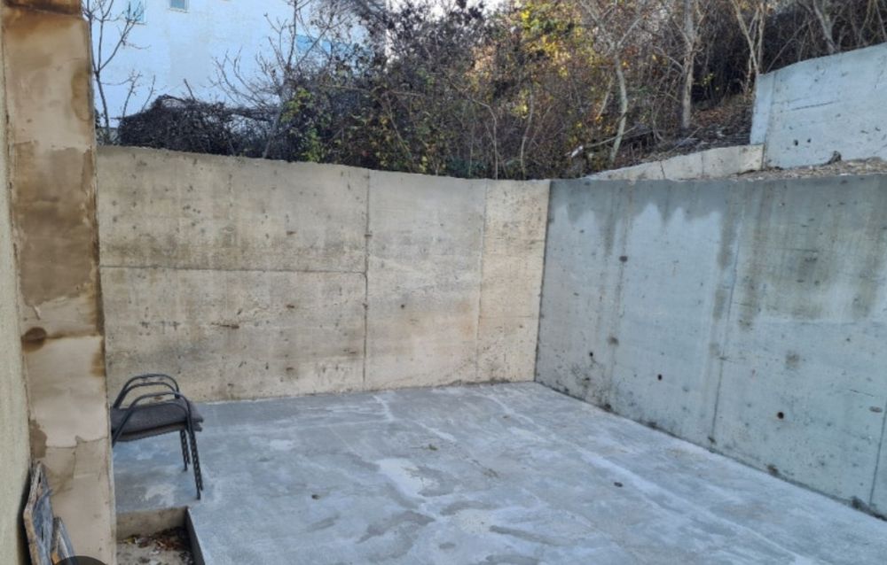 Изграждане на подпорни стени.