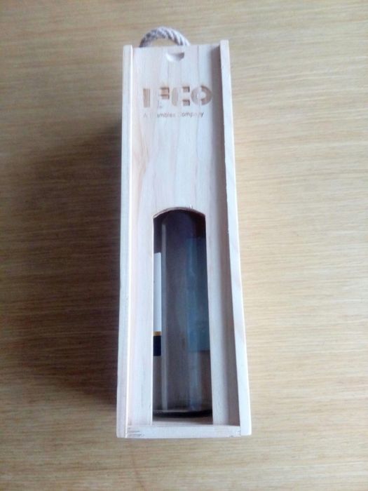 Дървена кутия за бутилка