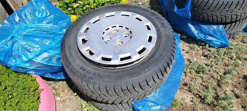 Зимняя шипованые шины R 15