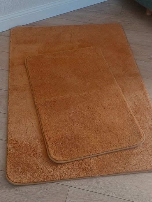 Новые коврики 2 шт