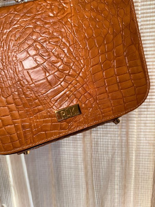 Дамска чанта естествена кожа.