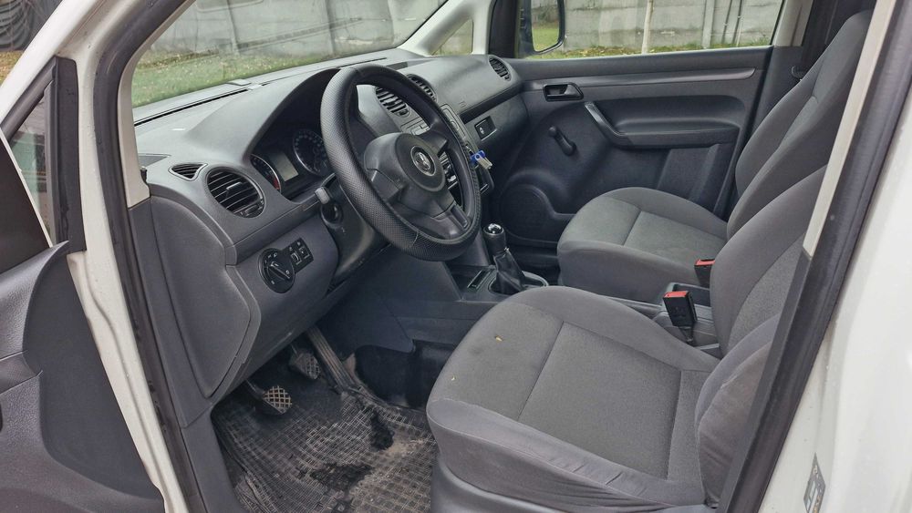 Volkswagen Caddy 2015 unic proprietar