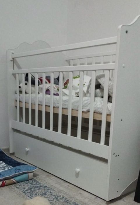 Продам детскую кроватку