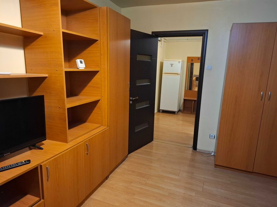 Particular, inchiriez garsoniera decomandata, Materna Craiovita Noua