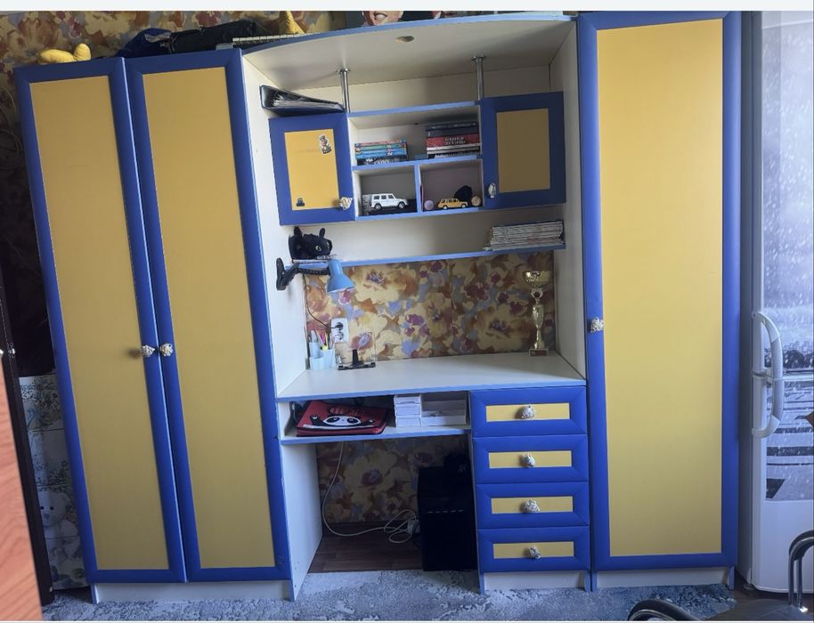 Продам подростковую стенку