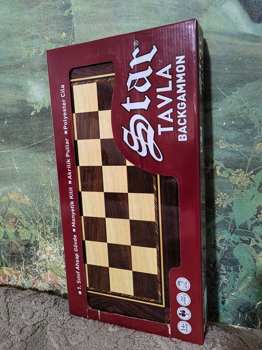 Лусозна Шах и табла от дърво.НОВА.цена120лв.