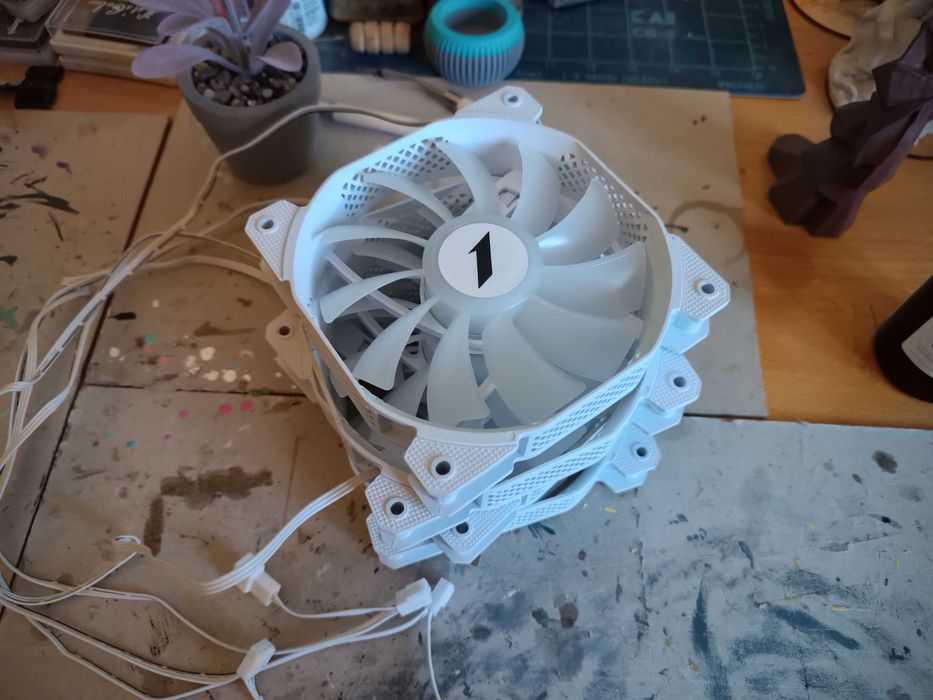 4 броя вентилатори 120 mm 1stPlayer F1