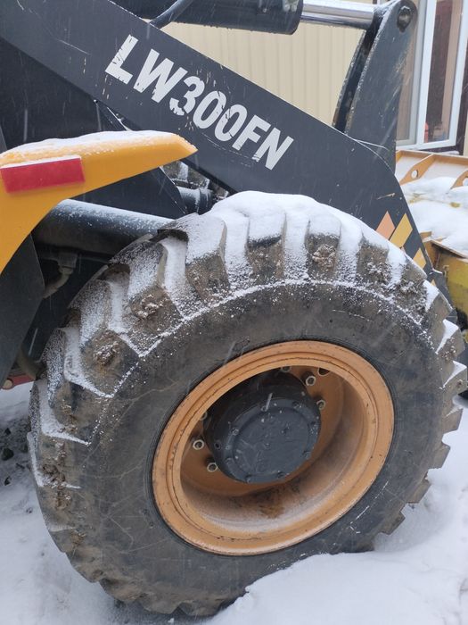 Погрузчик 3 тоник