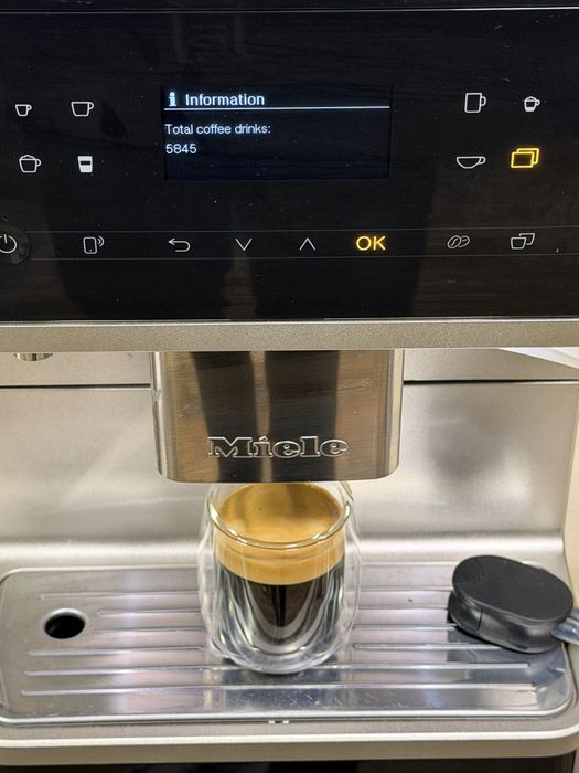 Кафемашина кафе автомат miele CM6360 с гаранция