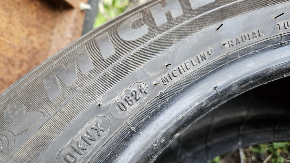 2бр гуми 215 55 17 дот 24 мишелин michelin