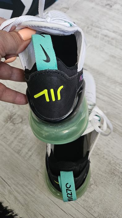 Маратонки Nike Air Max 270