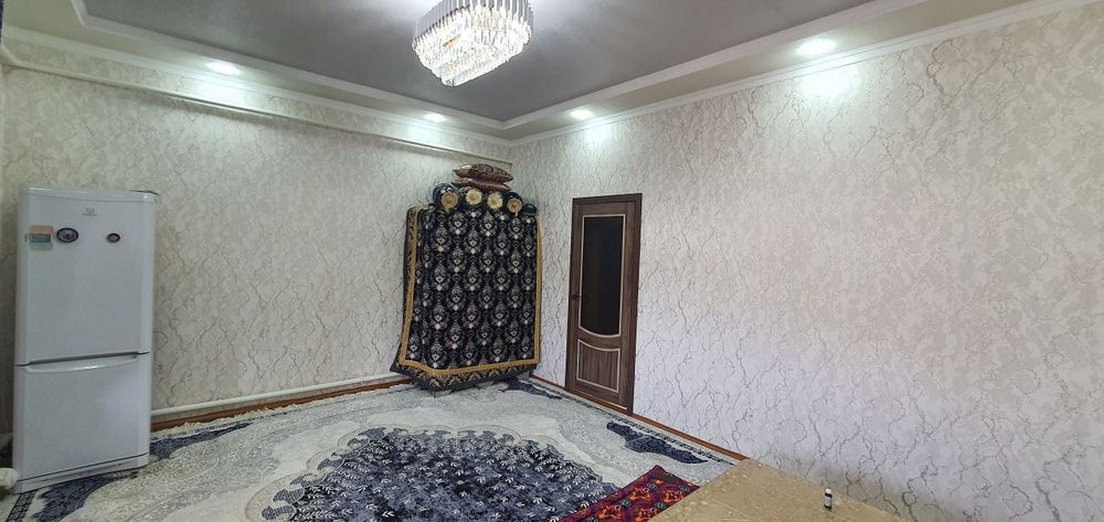 Xovli sotiladi srochniga