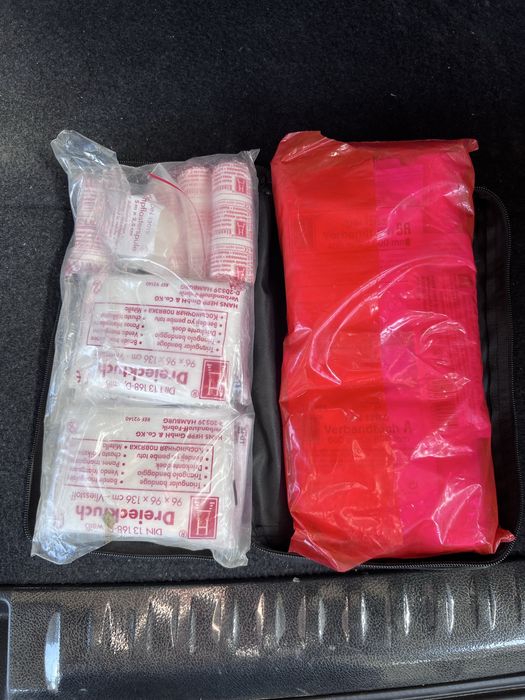 Аптечка мерса оригинал