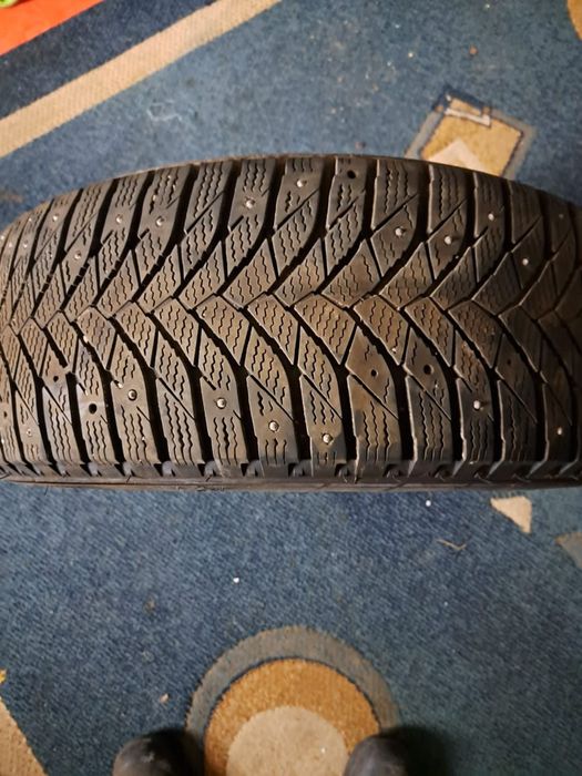 Продам шины комплект 215/60 R16