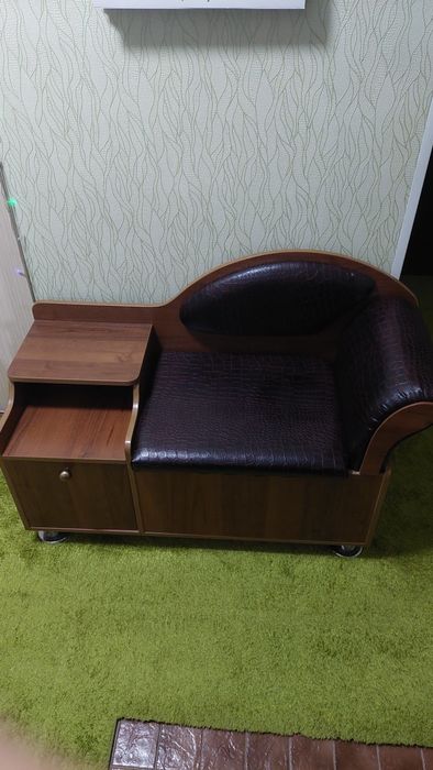 Обувница с сидушкой для прихожей.