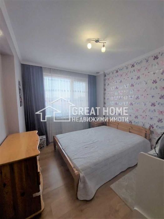 Дава се под наем Тристаен апартамент в Търговище, Център - 65 кв.м за 306 € - Снимка #4