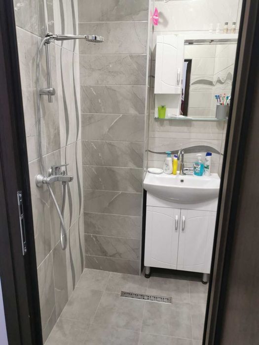 Тристаен обзаведен апартамент в Младост 1-Касабова