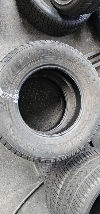 205 R 16 C Nokian Iarna