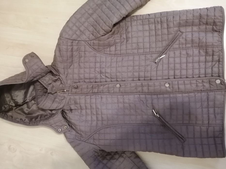 Дамско  яке с качулка