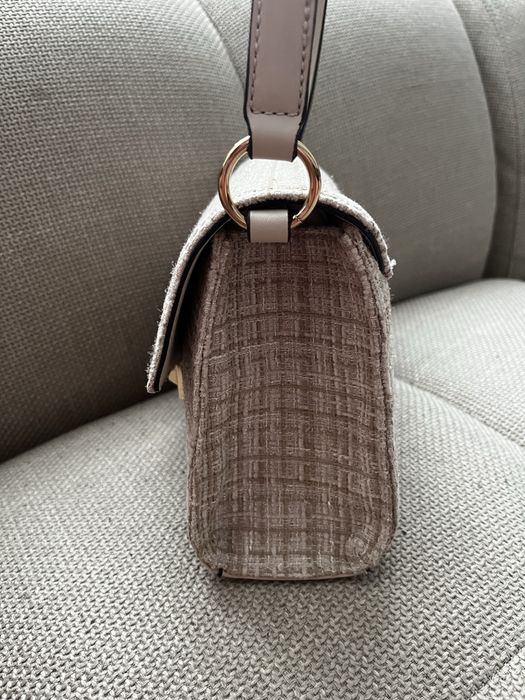 Дамска чанта Guess