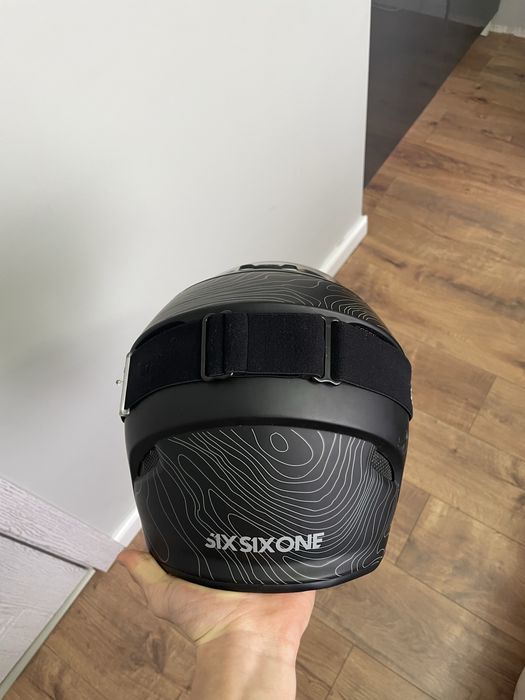 Каска 661 Reset Mips Contour Black ; Очила 661 Radia Goggles Black