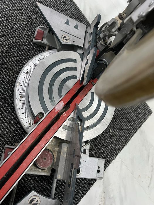 Se vinde circular Bosch