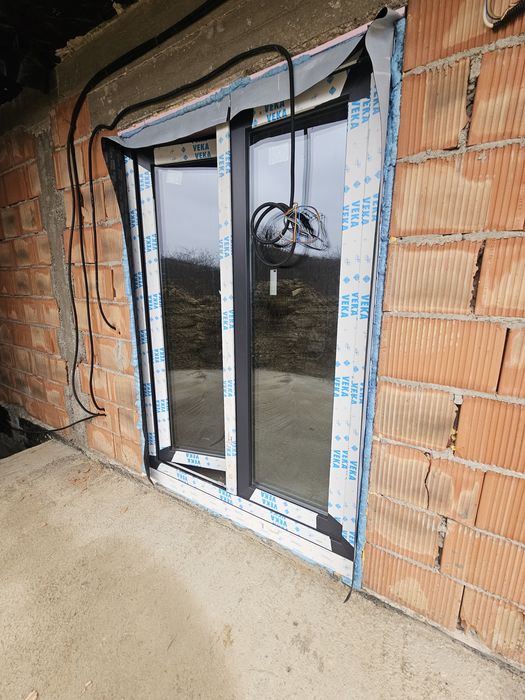 Casa D+P+E in Tomesti ,TVA inclus , Asfalt, Tâmplărie VEKKA