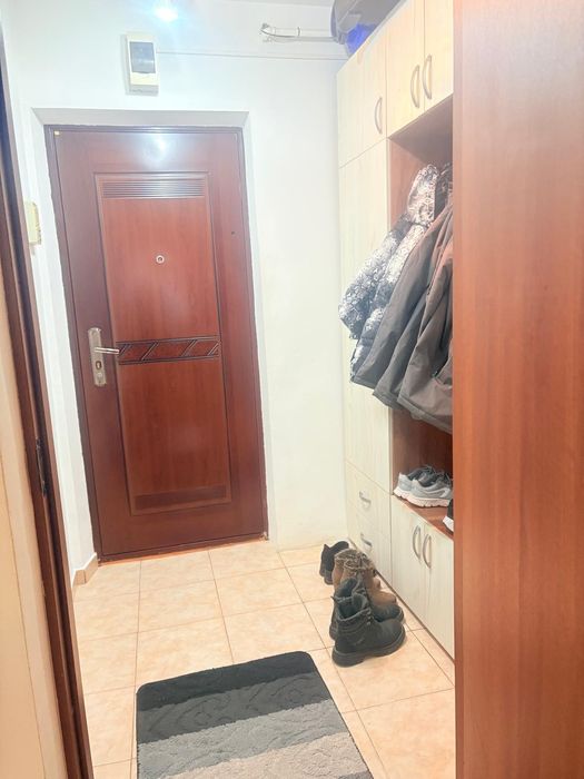 Vând garsoniera  mobilata și utilată