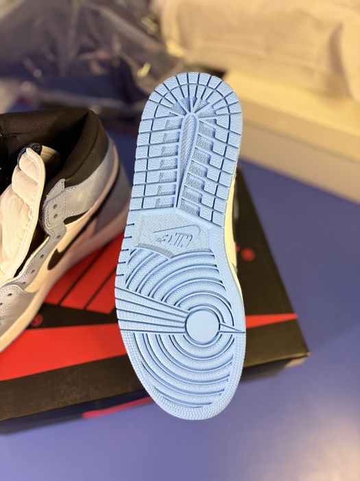 Air Jordan 1 High OG “University Blue”