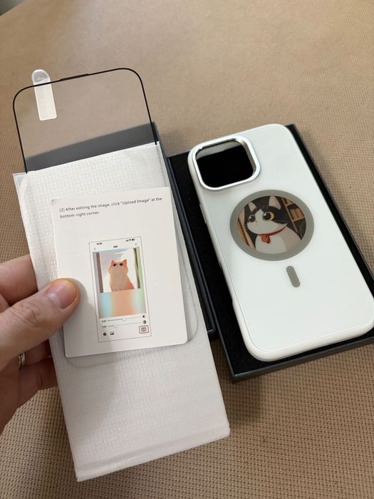 Husă Smart cu Display E-Ink Zeno Creative Case pentru iPhone 16 Pro Max - Alb