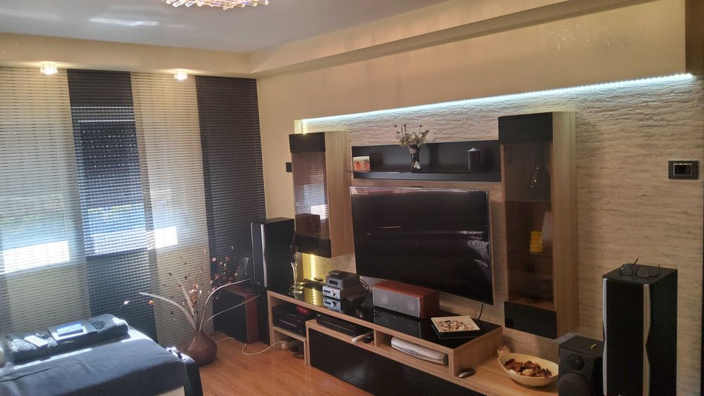 Apartament 3 camere decomandat, TOTAL RESTRUCTURAT, mobilat complet — Năvodari Sud