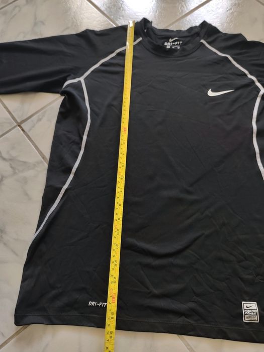 Bluză Nike mânecă lungă neagră Dry-Fit mărime XL fit L