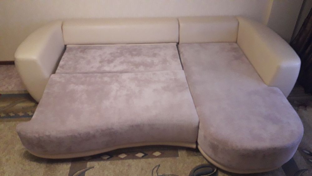 Продам большой вместительный диван